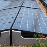 L'Etat de Vaud souhaite poser environ 6000 m2 de panneaux solaires par an pour assurer l'autonomie électrique de ses bâtiments administratifs (photo d'illustration). KEYSTONE/MARTIAL TREZZINI